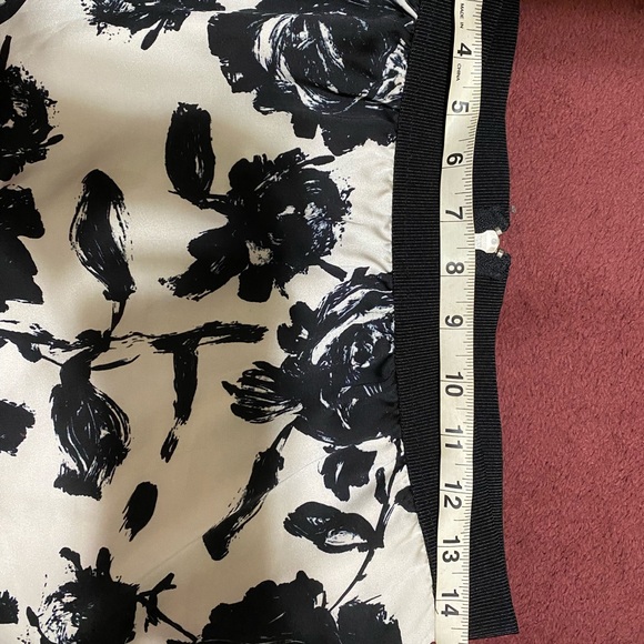 Black and Ivory Floral Satin Ann Taylor Skirt - Picture 4 of 6